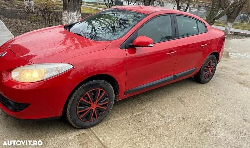 Culoarerosu Utilizat 2012 Renault Fluence Berlinǎ | 5.250 EUR (Preț OK) - Imagine 1/4