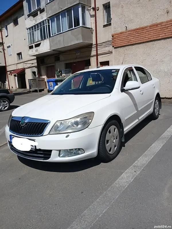 Utilizat 2010 Skoda Octavia Berlinǎ | 3.500 EUR (Preț OK) - Imagine 1/4