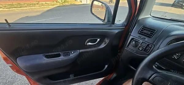 Second-hand Opel Agila 44 CP (32 kW) 2005 Portocaliu Hatchback