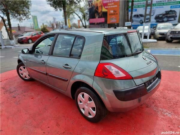 Second-hand Renault Mégane II 98 CP (72 kW) 2002 Verde Hatchback