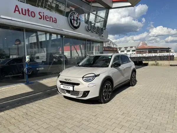 Nouă Fiat 600E La Prima 114 kW (156 CP) 2025 Bej SUV