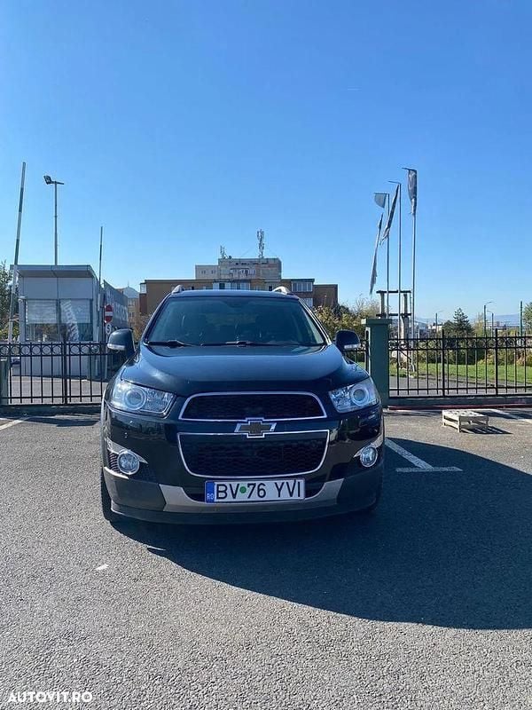 Culoarenegru Utilizat 2012 Chevrolet Captiva SUV | 5.000 EUR (Super Preț) - Imagine 1/4