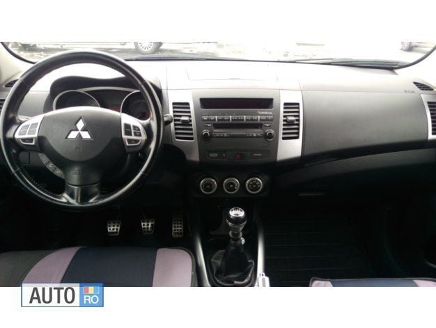 Second-hand Mitsubishi Outlander 156 CP (114 kW) 2008 Negru SUV