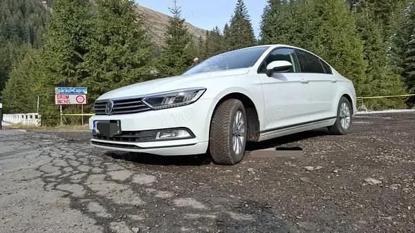 Alb Utilizat 2016 VW Passat Berlinǎ | 13.900 EUR (Preț OK) - Imagine 1/4