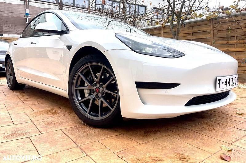 Culoarealb Utilizat 2021 Tesla Model 3 Standard Range Berlinǎ | 21.900 EUR (Puțin scump) - Imagine 1/4