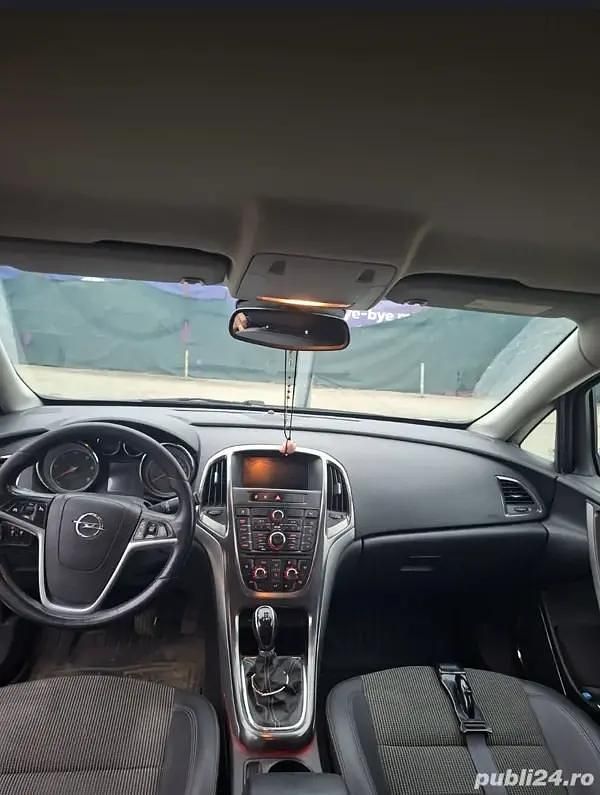 Gri Utilizat 2011 Opel Astra Break | 2.700 EUR (Preț OK) - Imagine 1/4