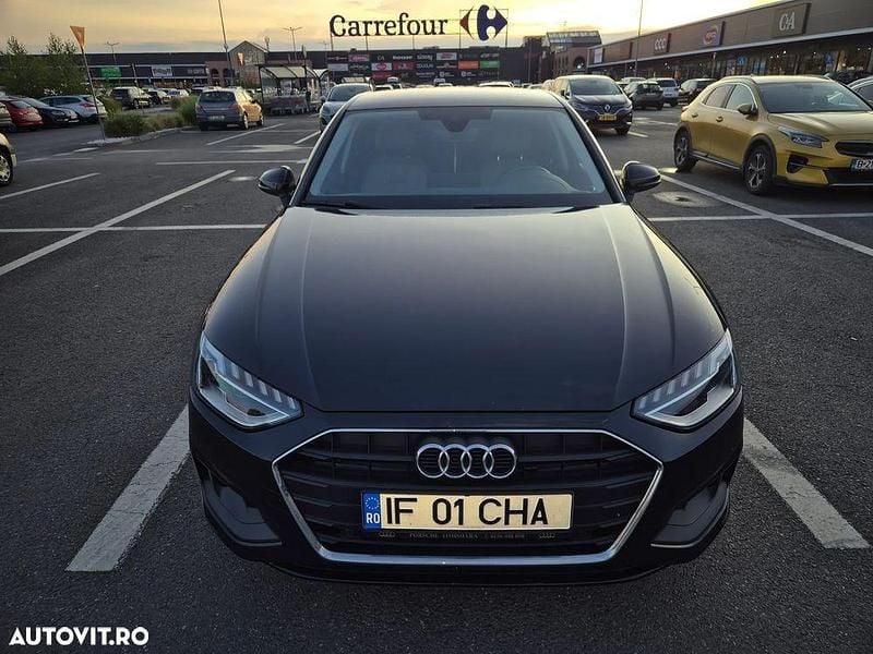 Culoarenegru Utilizat 2019 Audi A4 Berlinǎ | 17.900 EUR (Super Preț) - Imagine 1/4