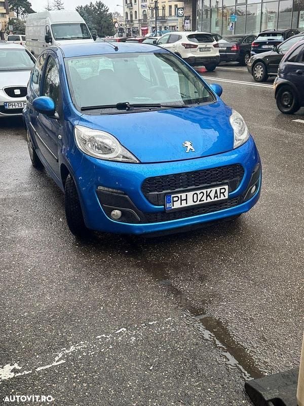 Second-hand Peugeot 107 Active 68 CP (50 kW) 2012 Albastru Hatchback