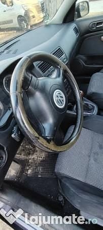 Utilizat 2003 VW Bora Break | 1.400 EUR (Preț bun) - Imagine 1/4