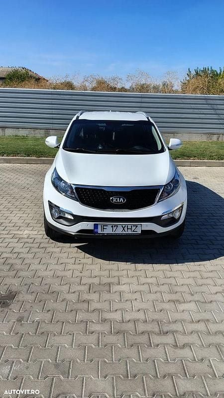Culoarealb Utilizat 2014 Kia Sportage Premium SUV | 11.200 EUR (Preț bun) - Imagine 1/4