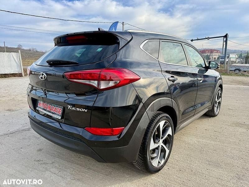 Second-hand Hyundai Tucson Style 141 CP (103 kW) 2016 Culoarenegru SUV