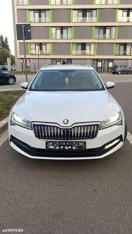 Culoarealb Utilizat 2020 Skoda Superb Selection Break | 16.350 EUR (Preț OK) - Imagine 1/4