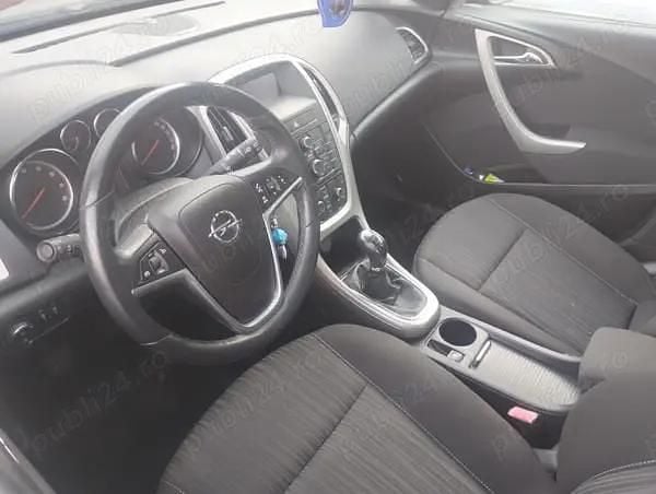 Second-hand Opel Astra 140 CP (102 kW) 2010 Hatchback