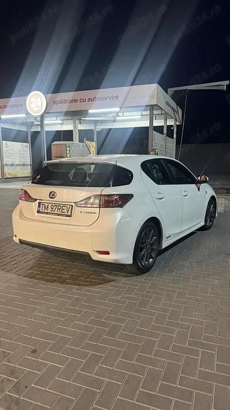 Second-hand Lexus CT200h Sport Line 136 CP (100 kW) 2012 Alb Hatchback