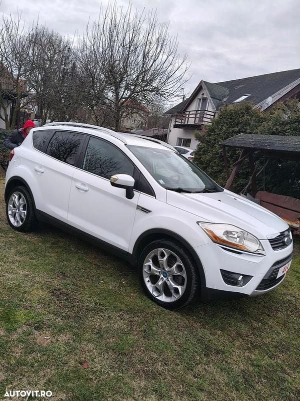 Second-hand Ford Kuga Titanium 140 CP (102 kW) 2011 Culoarealb SUV