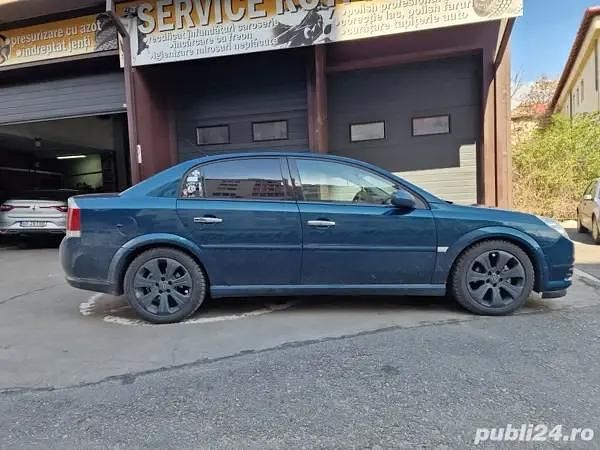 Verde Utilizat 2007 Opel Vectra Berlinǎ | 10.000 EUR - Imagine 1/4