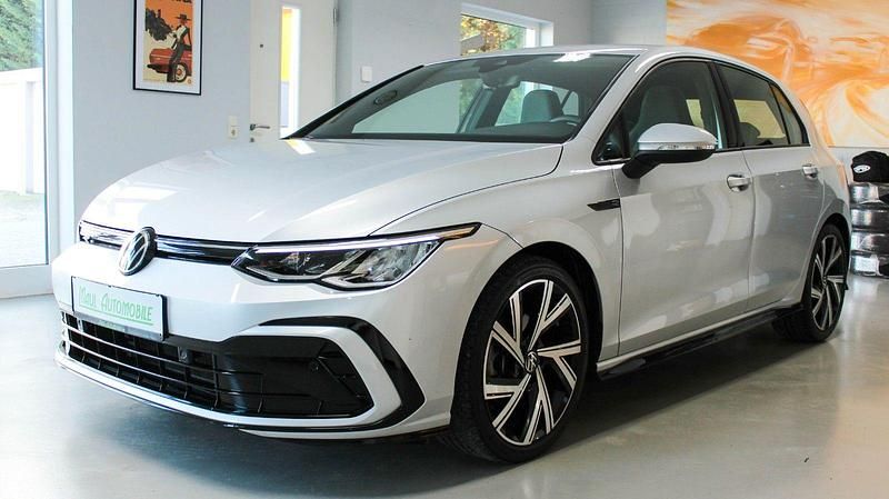 Second-hand VW Golf VIII R-line 150 CP (110 kW) 2021