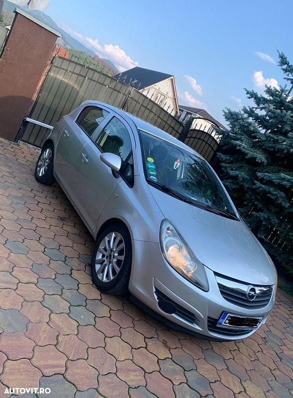 Gri Utilizat 2009 Opel Corsa | 2.950 EUR (Preț bun) - Imagine 1/4