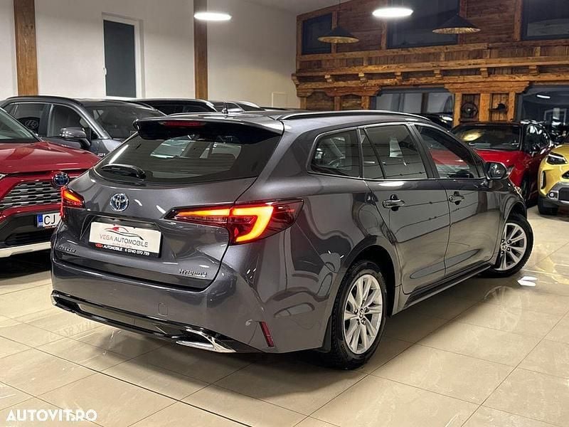Second-hand Toyota Corolla Lounge 140 CP (102 kW) 2023 Culoaregri Break