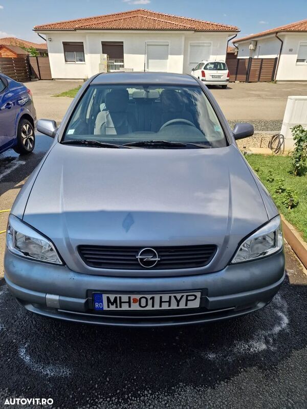 Gri Utilizat 2007 Opel Astra Classic Hatchback | 2.600 EUR - Imagine 1/4