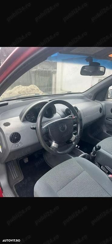 Second-hand Chevrolet Kalos 94 CP (69 kW) 2005 Culoarerosu Berlinǎ