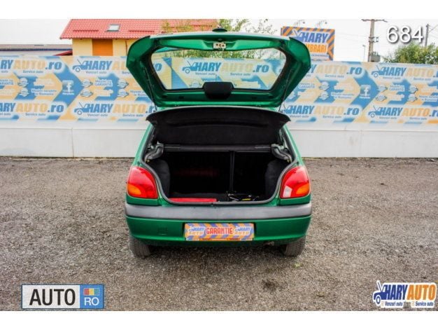 Second-hand Ford Fiesta 75 CP (55 kW) 2001 Verde Hatchback