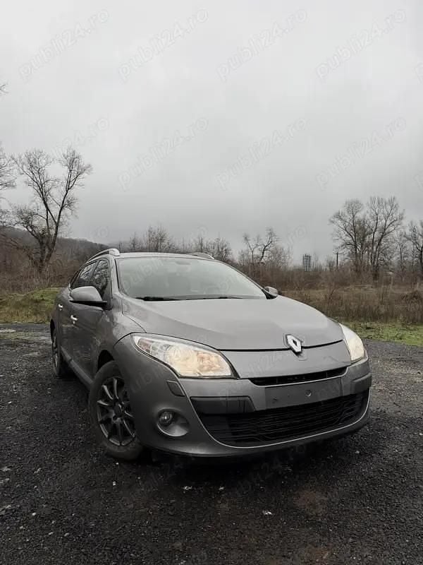 Utilizat 2011 Renault Mégane III Break | 3.350 EUR (Preț bun) - Imagine 1/4