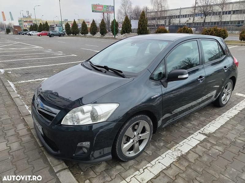 Second-hand Toyota Auris Hybrid 136 CP (100 kW) 2012 Culoaregri Hatchback