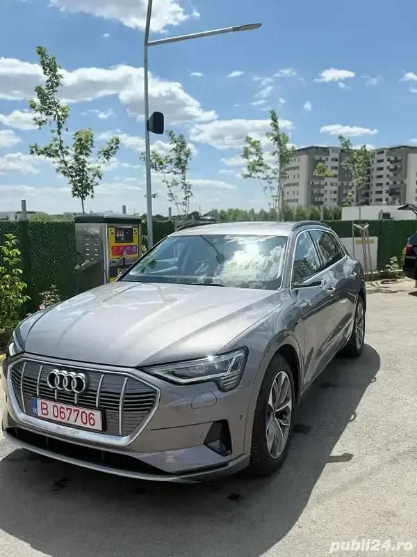 Utilizat 2020 Audi e-tron Design SUV | 28.800 EUR - Imagine 1/4