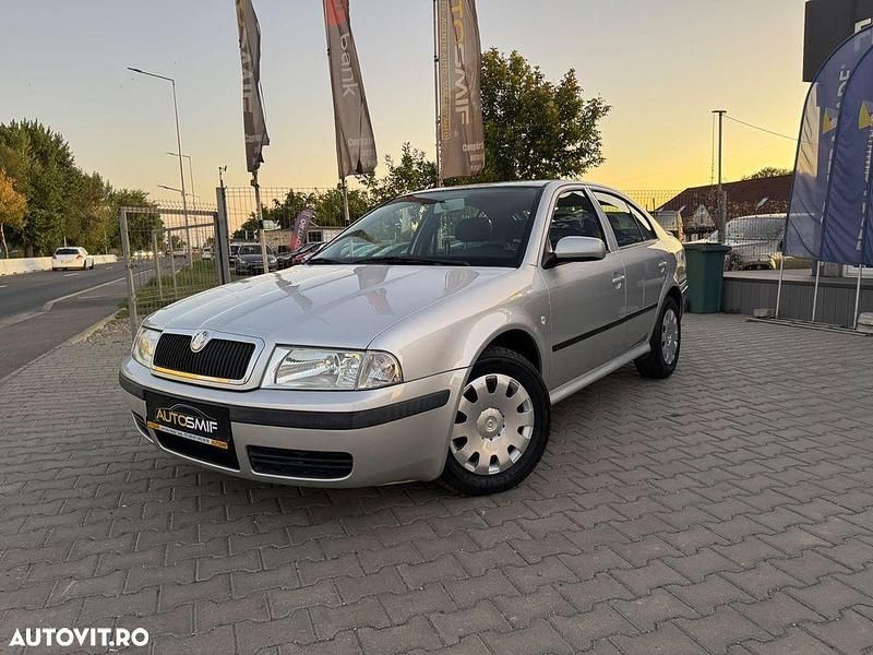 Culoareargint Utilizat 2007 Skoda Octavia Tour Berlinǎ | 3.230 EUR (Puțin scump) - Imagine 1/4
