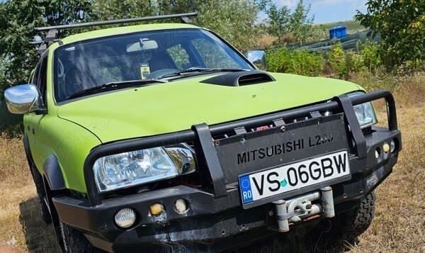Verde Utilizat 2000 Mitsubishi L200 Pickup | 6.900 EUR (Scump) - Imagine 1/4