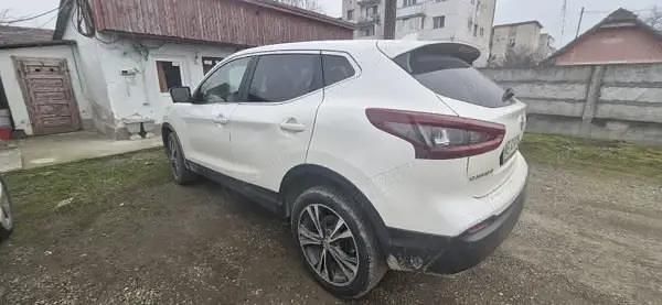 Second-hand Nissan Qashqai 138 CP (101 kW) 2021 Alb SUV