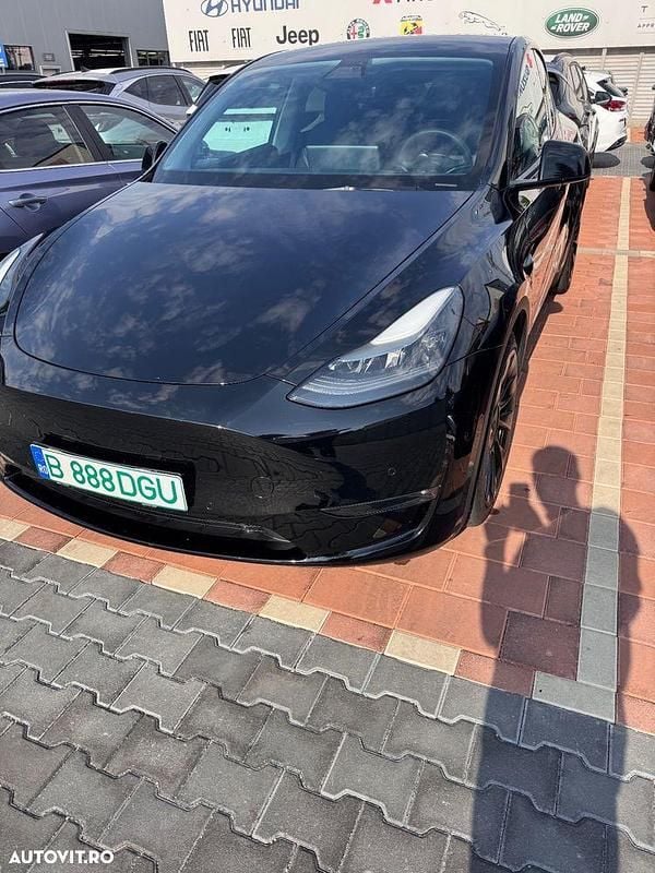 Culoarenegru Utilizat 2022 Tesla Model Y Performance SUV | 40.500 EUR - Imagine 1/4