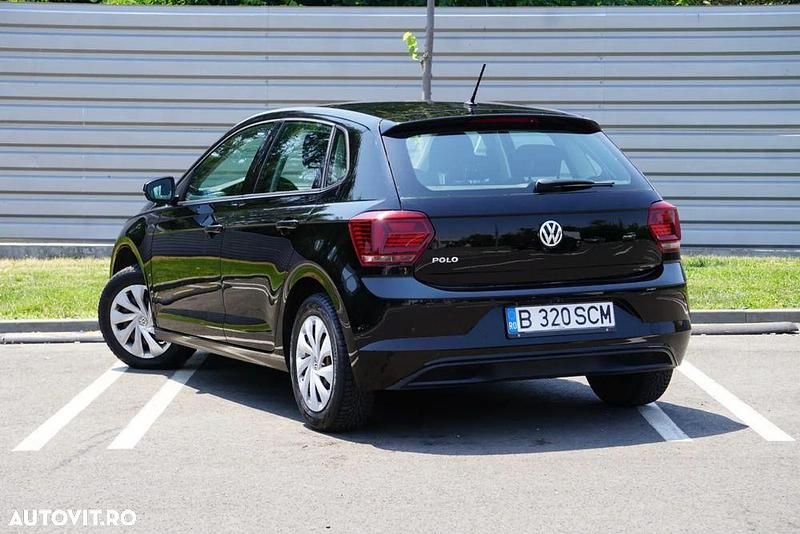 Second-hand VW Polo Comfortline 95 CP (69 kW) 2018 Culoarenegru Hatchback