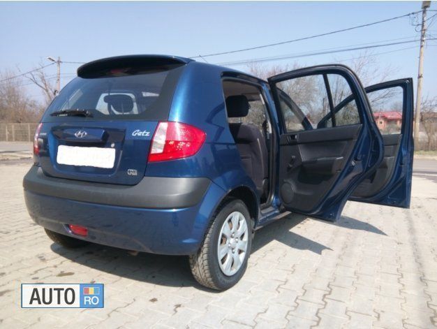 Second-hand Hyundai Getz 90 CP (66 kW) 2006 Albastru metalizat Hatchback