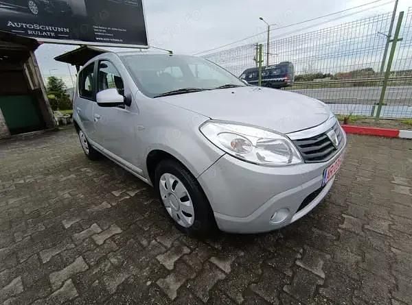 Utilizat 2009 Dacia Sandero Hatchback | 2.350 EUR (Preț OK) - Imagine 1/4