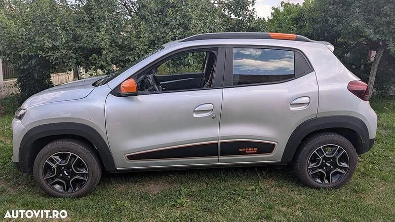 Culoareargint Utilizat 2023 Dacia Spring Expression Hatchback | 9.900 EUR (Preț OK) - Imagine 1/3