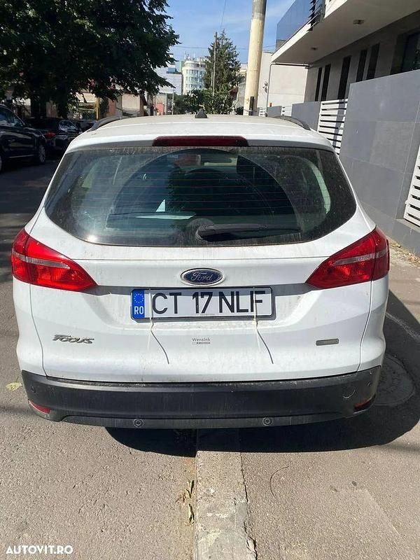 Second-hand Ford Focus Trend 100 CP (73 kW) 2017 Culoarealb Break