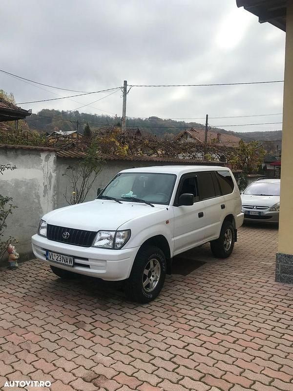 Alb Utilizat 2002 Toyota Land Cruiser Comfort SUV | 6.500 EUR - Imagine 1/1