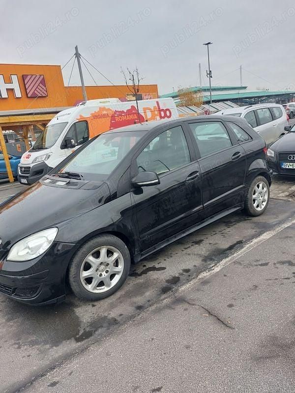 Utilizat 2011 Mercedes B180 Monovolum | 4.800 EUR (Preț OK) - Imagine 1/4