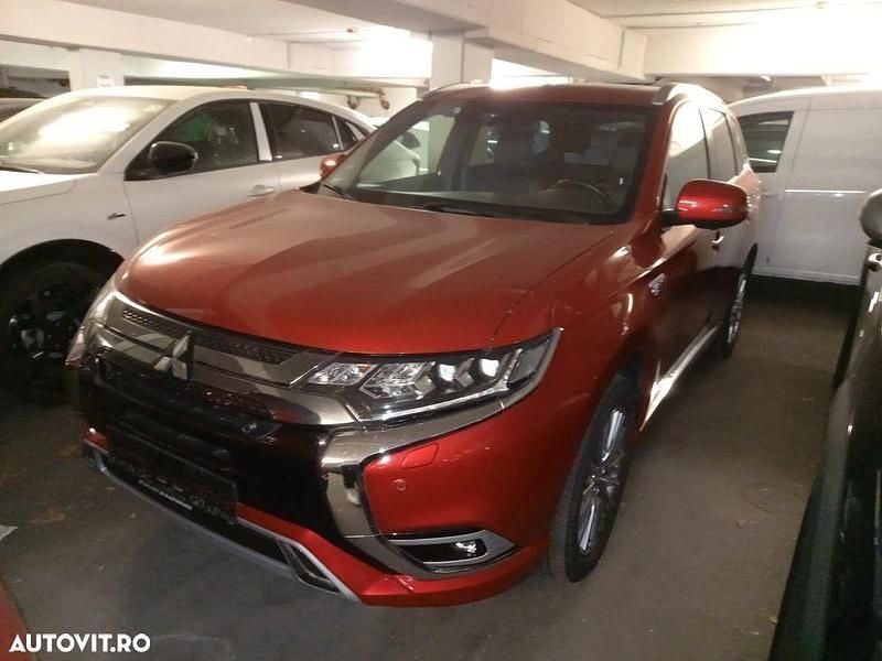 Culoarealb Utilizat 2020 Mitsubishi Outlander P-HEV Instyle SUV | 22.900 EUR (Preț OK) - Imagine 1/4