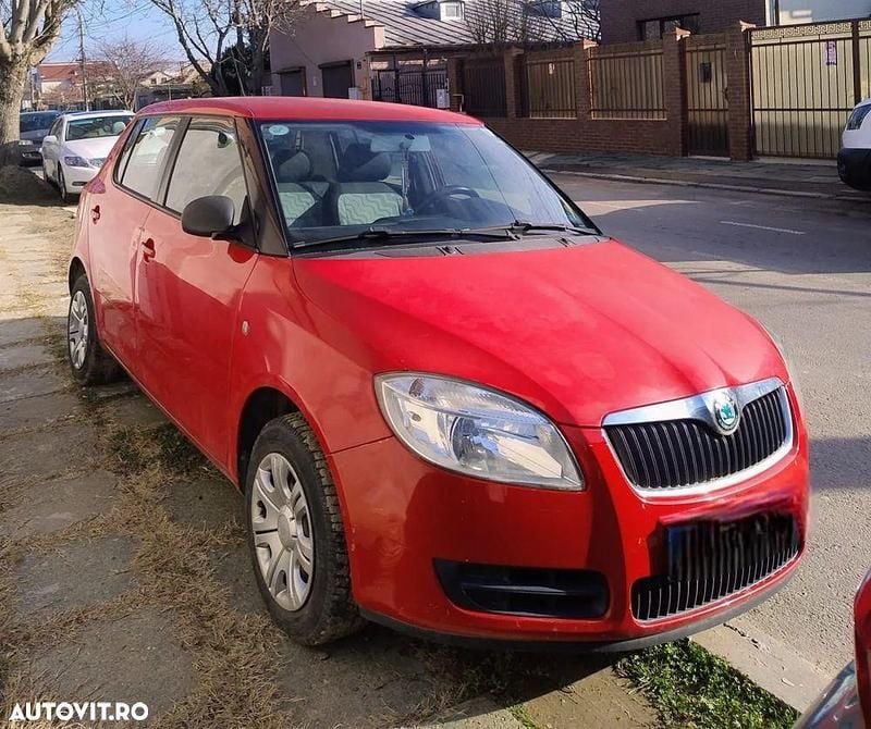 Culoarerosu Utilizat 2008 Skoda Fabia Hatchback | 2.800 EUR (Preț OK) - Imagine 1/1
