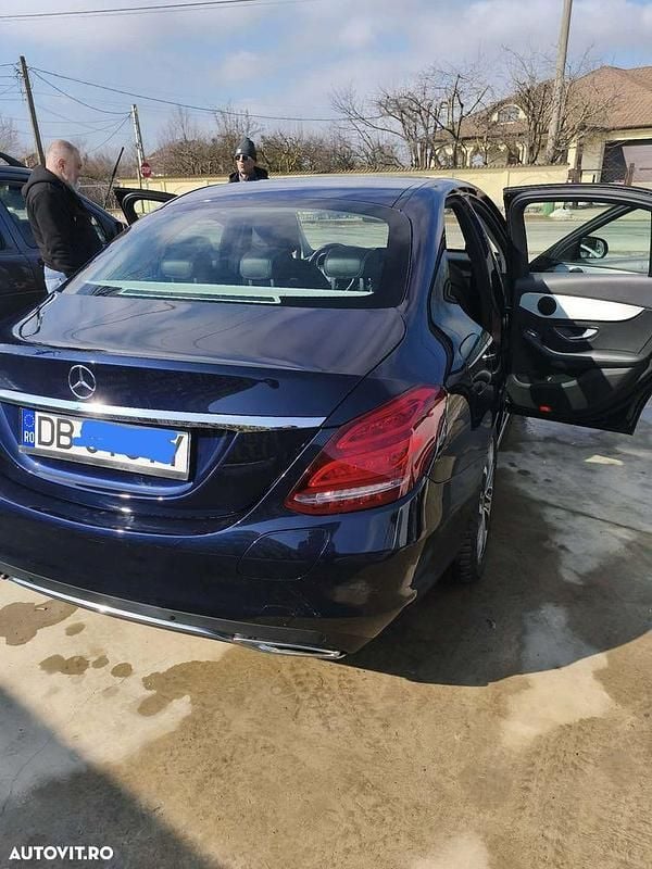 Second-hand Mercedes C350e 279 CP (205 kW) 2017 Culoarealbastru Berlinǎ
