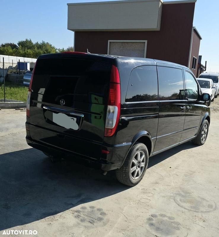 Second-hand Mercedes Viano 150 CP (110 kW) 2009 Culoarenegru Monovolum