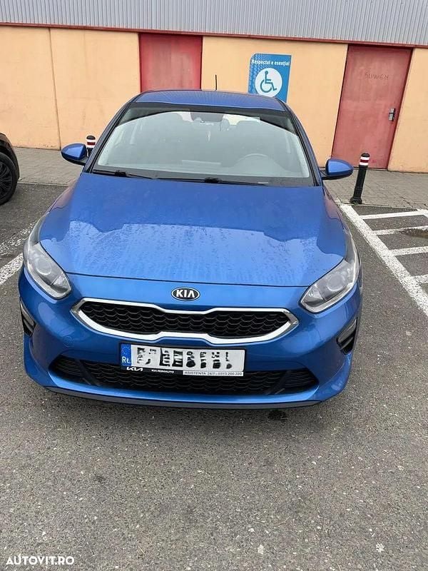 Culoarealbastru Utilizat 2019 Kia Ceed Hatchback | 12.500 EUR (Preț OK) - Imagine 1/4