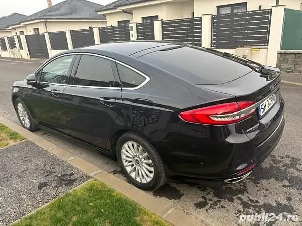 Second-hand Ford Mondeo 190 CP (139 kW) 2020 Berlinǎ