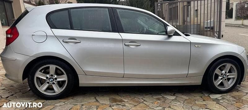 Second-hand BMW 118 143 CP (105 kW) 2009 Culoaregri Hatchback
