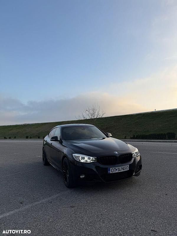 Culoarenegru Utilizat 2016 BMW 325 M Sport Hatchback | 14.700 EUR - Imagine 1/4