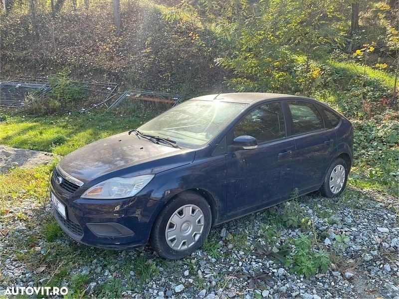 Culoarealbastru Utilizat 2008 Ford Focus Ambiente Hatchback | 2.350 EUR (Preț bun) - Imagine 1/4