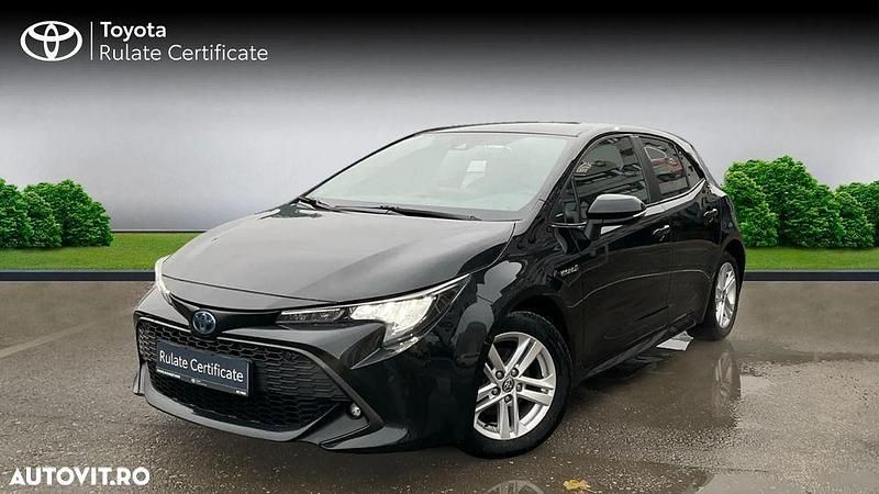 Second-hand Toyota Corolla 98 CP (72 kW) 2021 Culoarenegru Hatchback